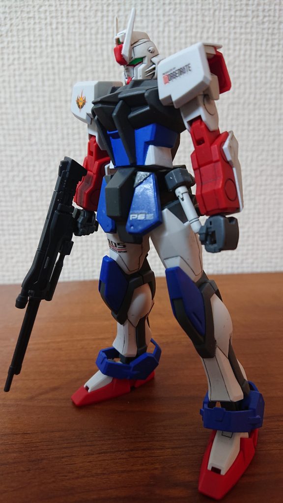 ストライカーパックと増加装甲無し正面