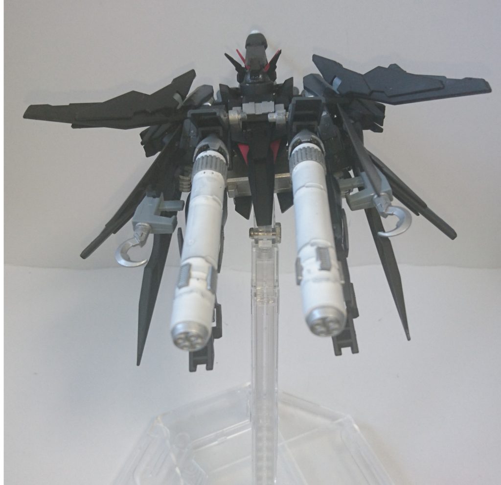 強襲用のシュツルム・ブースターを装備したりできます。