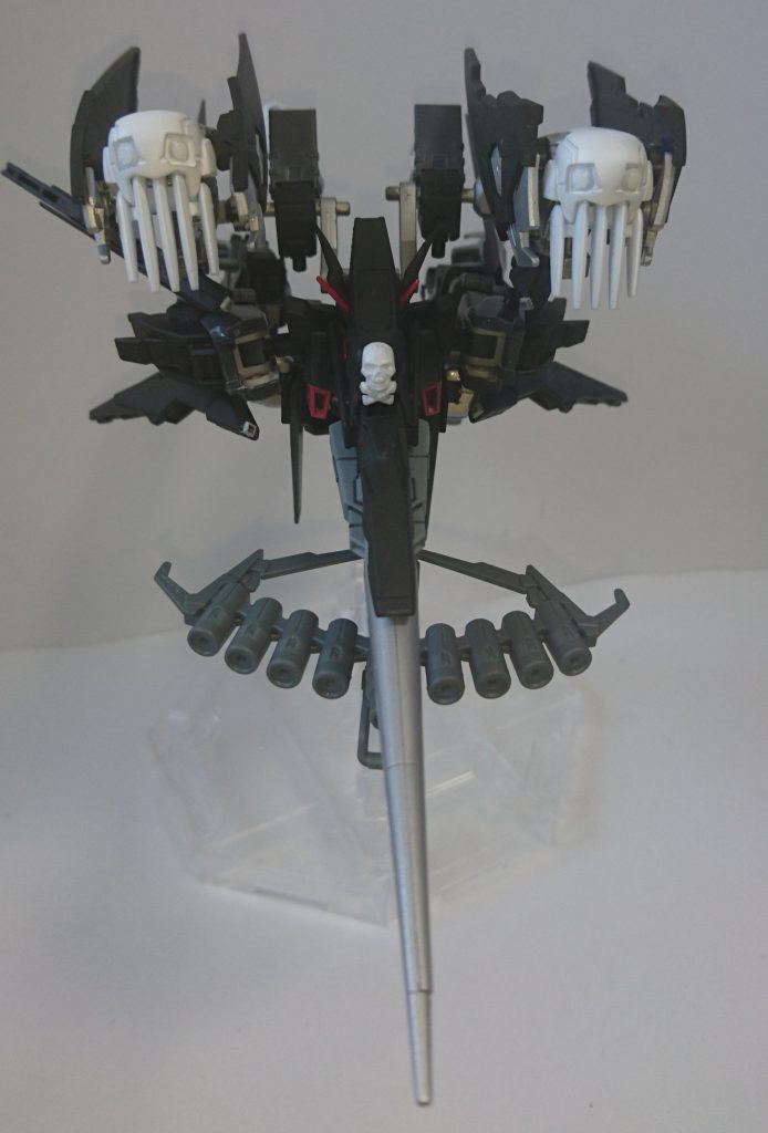 突撃形態
フルクロスを前方に倒して突撃形態。