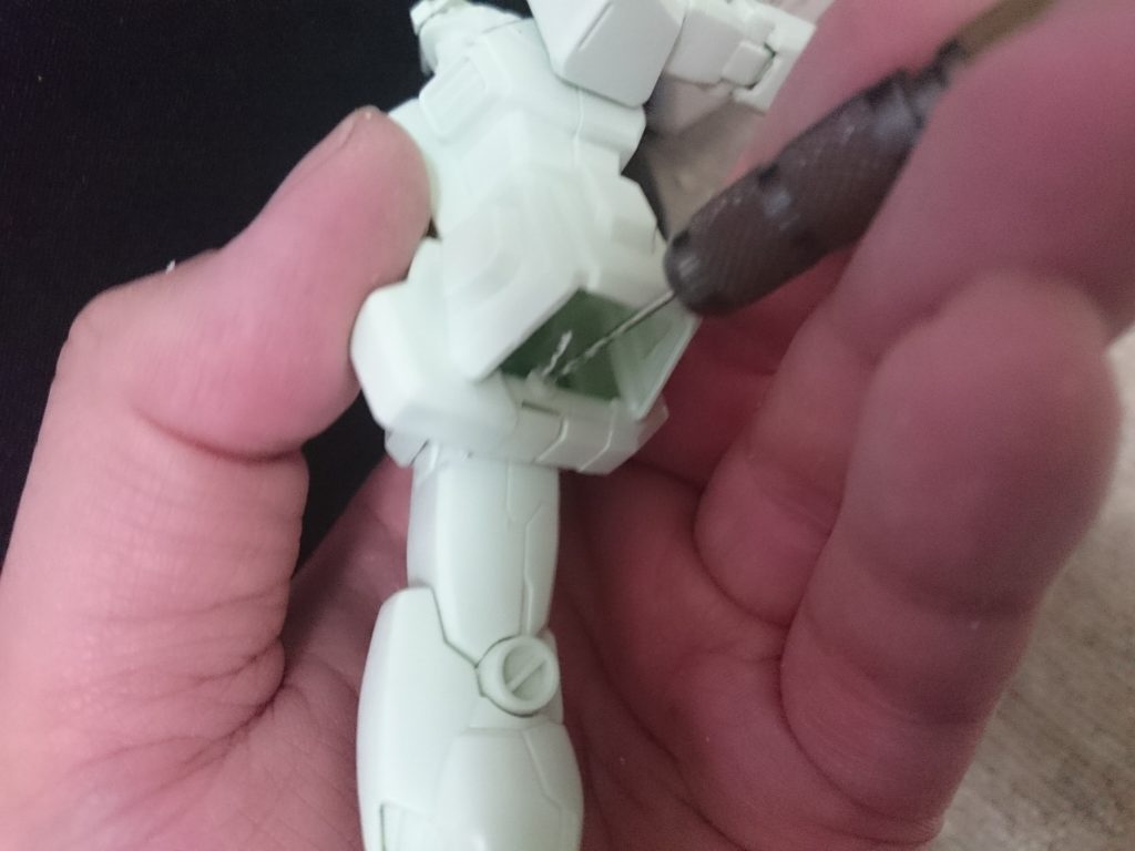 折れた股関節の補修