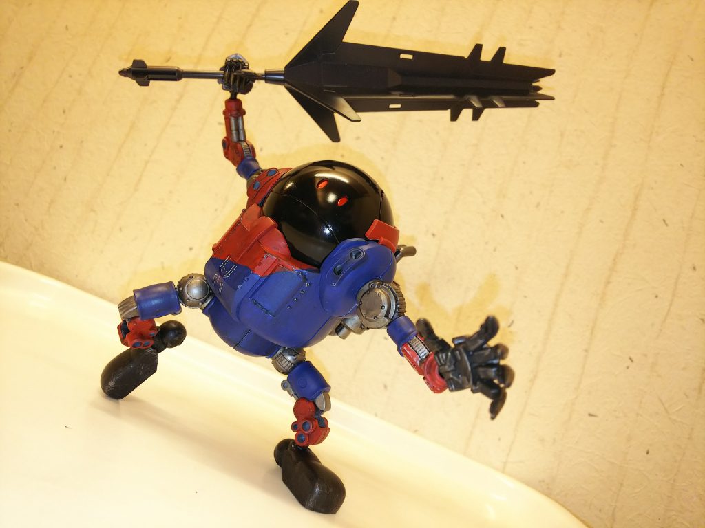 完成としましたが、元ネタは機体各部にマーキングがあるので今後気が向いたら追加でデカールを貼るかもしれません。