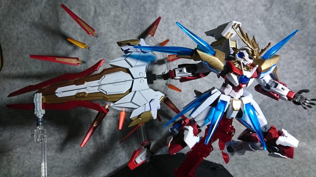 適当に何枚か。
無印BFの影響でファンネルを使ったプラフスキーパワーゲートを利用した技を使い戦うスタイルです。

パワーゲート通して大剣を強化したり、自身の後方に展開することにより爆発的な機動力を得たりなどその用途は様々。…という設定。