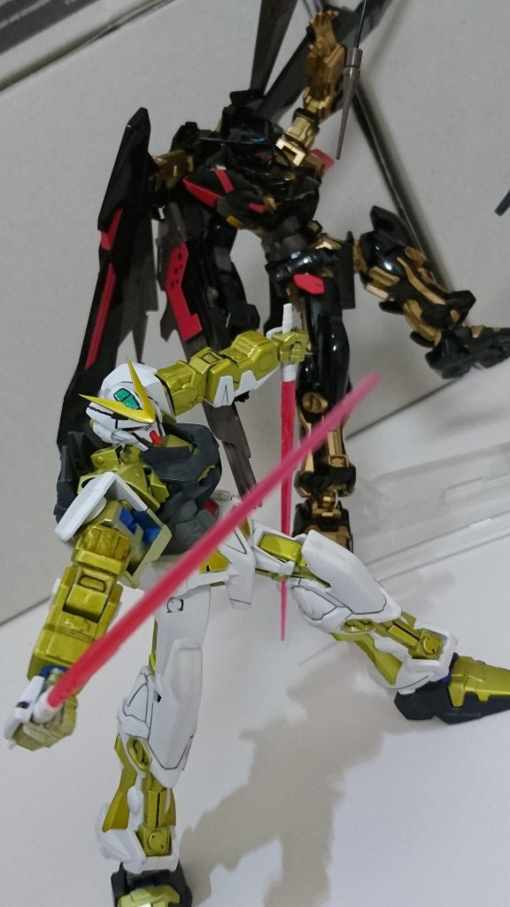 ゴールドフレーム＆ゴールドフレーム天
ノーマルゴールドはイエローフレームではない、断じてない
ブルーの色変えなのでポリが青い
リーフシルバーにクリアイエローを吹いただけです
天は上記の通り
シールもうまく貼ればかっけえ事がわかった