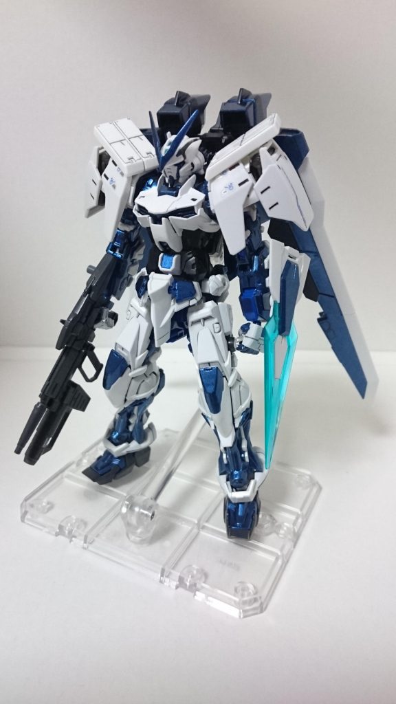 【初期案】
当初はシールドをAEGⅡマグナムのシールドを装備させてました(軽量化という意味で)。