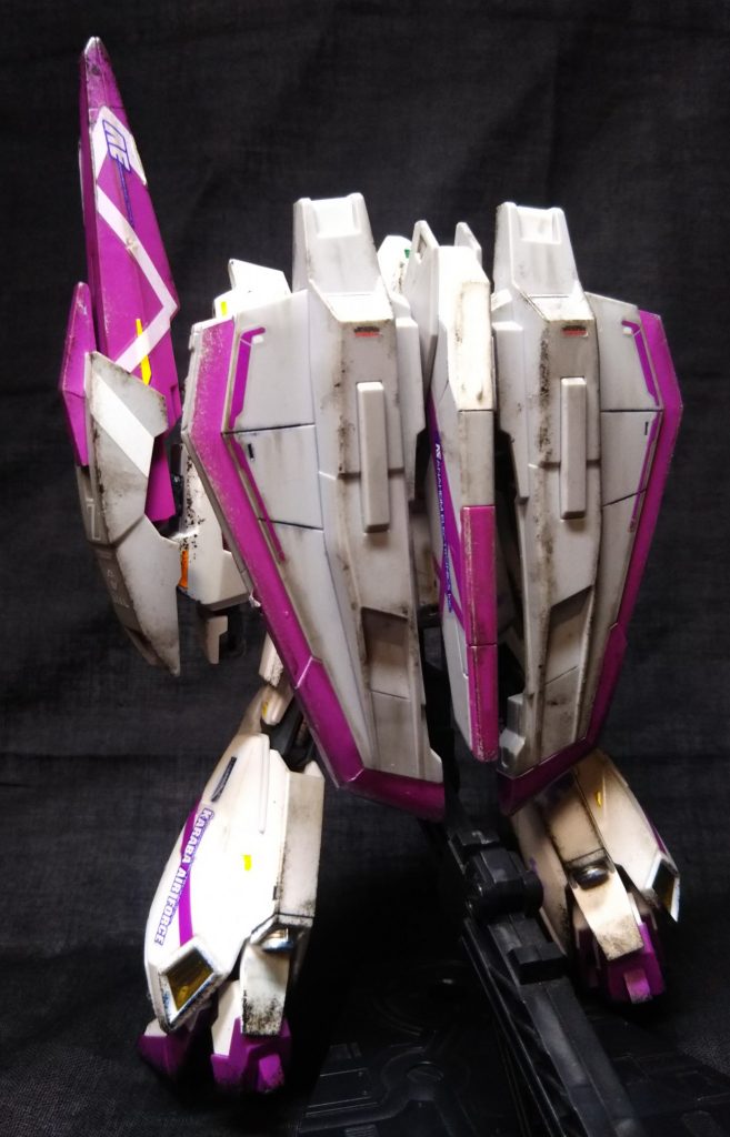 今回は塗装はほぼ無し、キットのデカールを使用しました