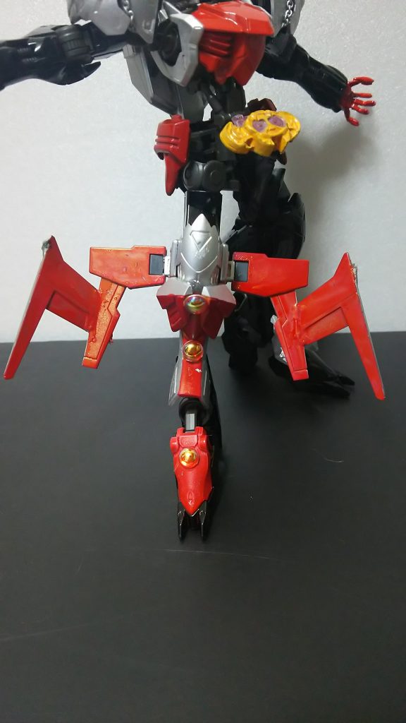 そして、ヘルズゲートは足先のみ差し替えですがウェイクアップ状態を再現できます!