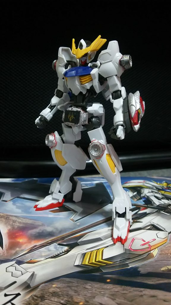 塗装前。基本的なベースはもう既に完成済み。ただ頭部を龍騎的なイメージにするか悩んだ末に……