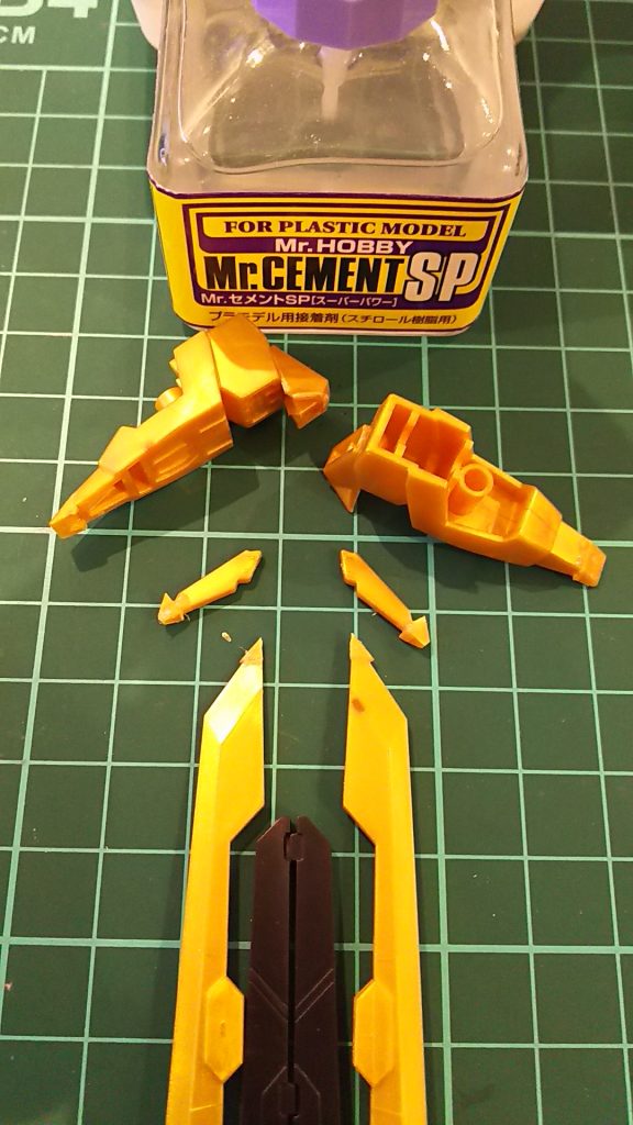 つま先延長、剣先と肩パーツを尖らせました