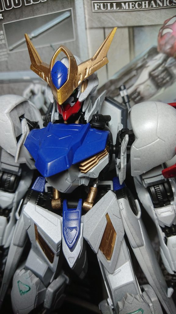 汚し前
ナノラミネートアーマーの設定か
アニメだとかなりつやつやのピカピカなので光沢のある塗料で塗装