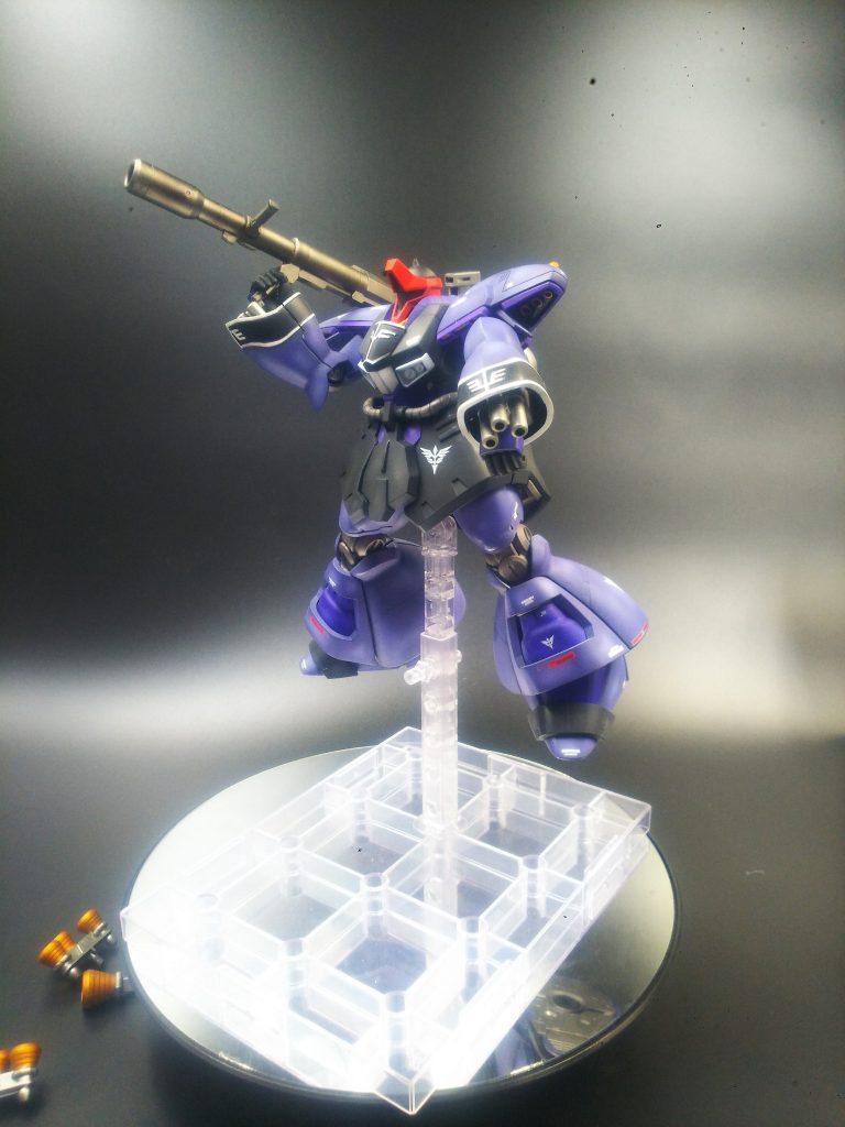 バズーカが小ぶりに見えてしまいますね。