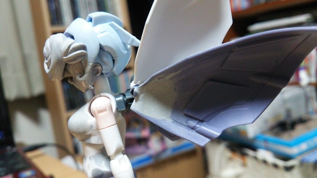 スカートの穴を埋めて接続。