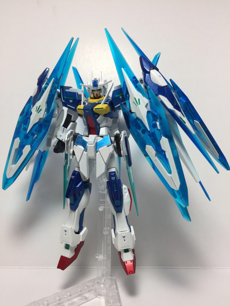 前から
GNバインダーを両肩に装備!