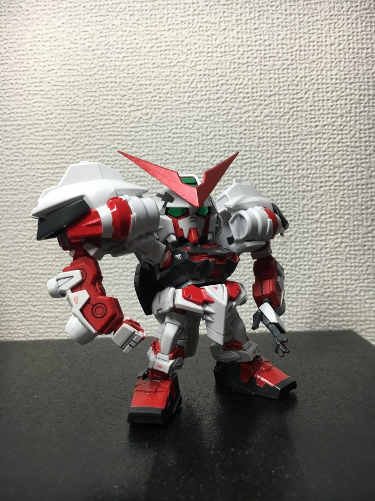 各部の塗り分けをして腕はHGの物に交換しました。これにより可動範囲が大幅に上昇！