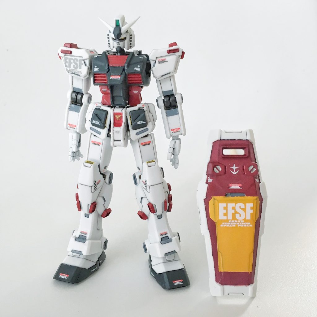 素立ちとシールド。改修箇所などは製作過程で…