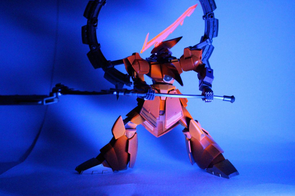 ブラックライトを当てると光ります