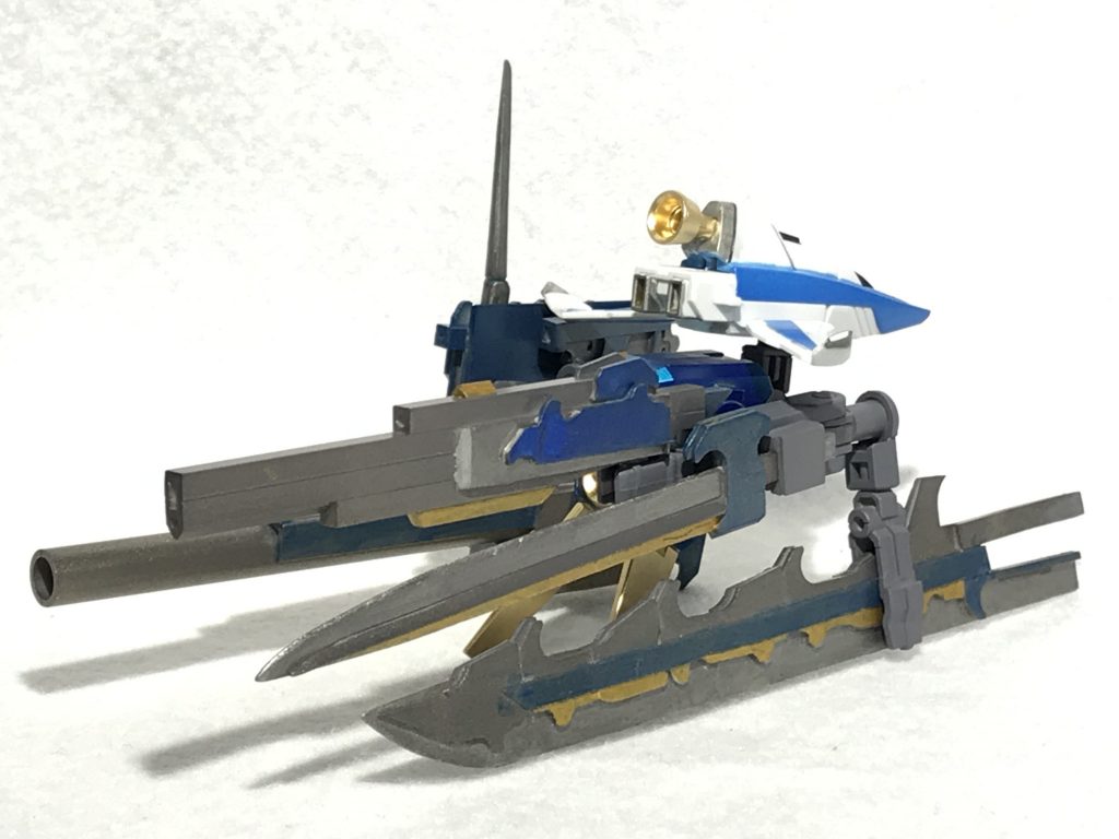 このBCブースター及びその他のBCウェポンはシルエットフライヤーにより輸送され、戦闘時は上空から状況に合わせた武装をA.B.C.ガンダムに供給する。