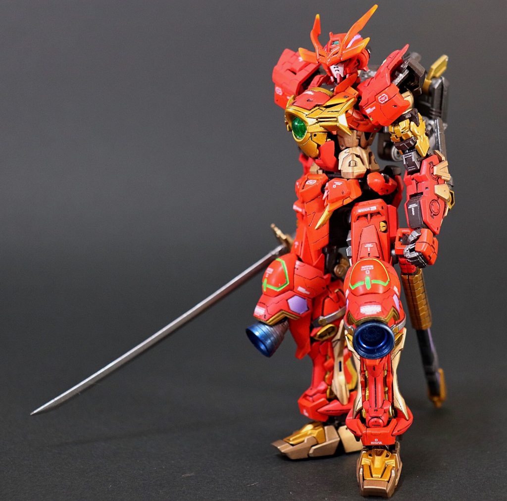 バックパック、十字剣を取り外した軽装状態。
機体名も頑駄無アストレイ楓となります。