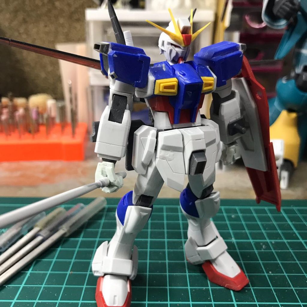 顎先1mm延長 肩幅1,6mm幅増し、腰アーマ後ろ部分2mm延長、腕1mm延長、太腿で2mm延長しました。