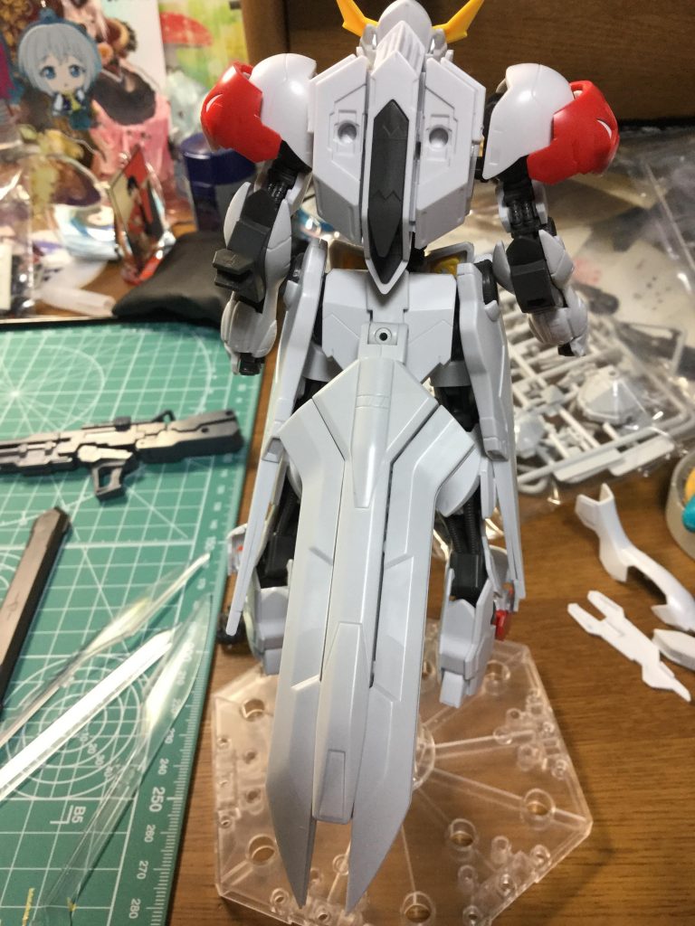 制作工程の写真はないですが、前の段階で巨大テイルブレードという構想がありました。