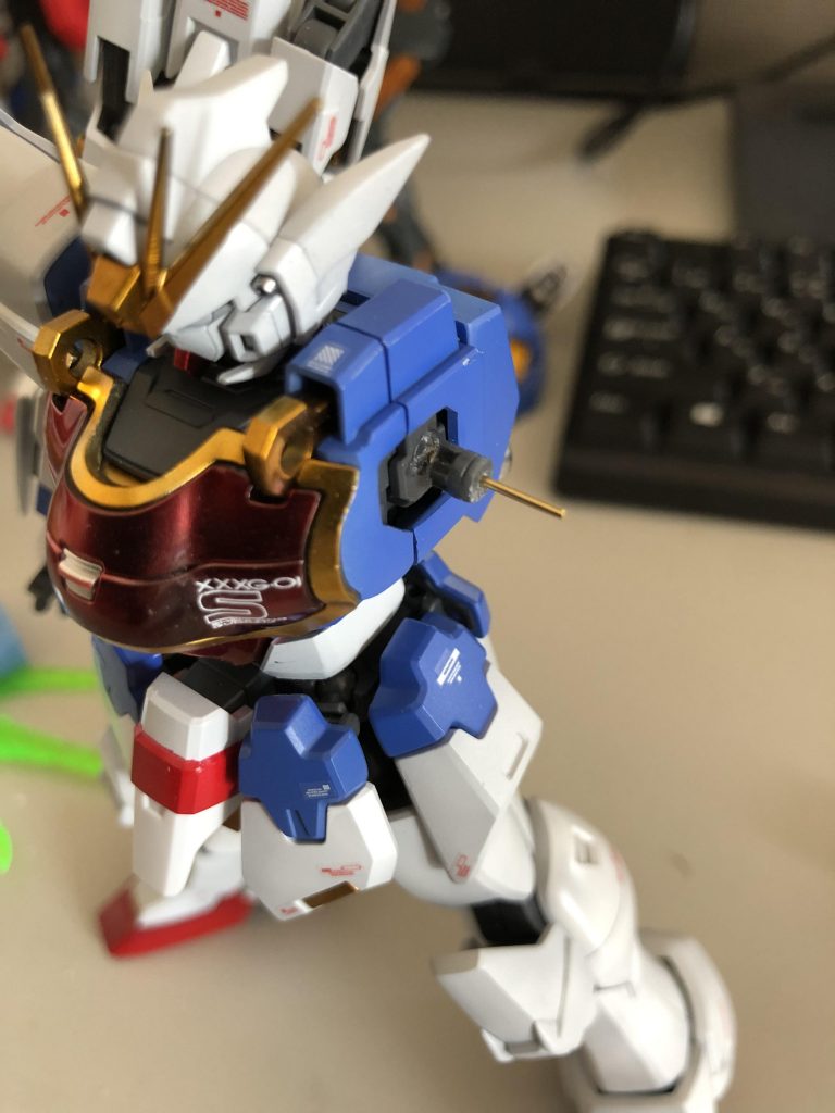 肩関節の破損に対し真鍮線での補強を施しました