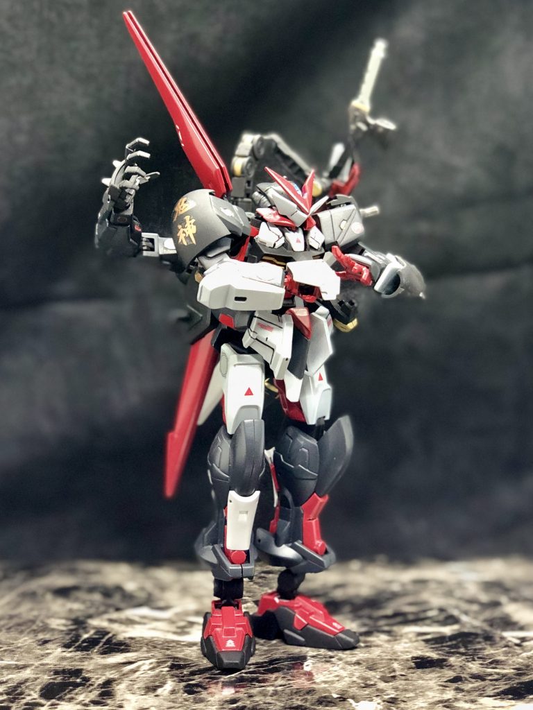 勝負した相手には敬意を払い‼︎
押忍‼︎ありがとうございました‼︎
悪役機ではあるが、勝負事に対しては正統派である少し変わったバトルスタイルをする‼︎