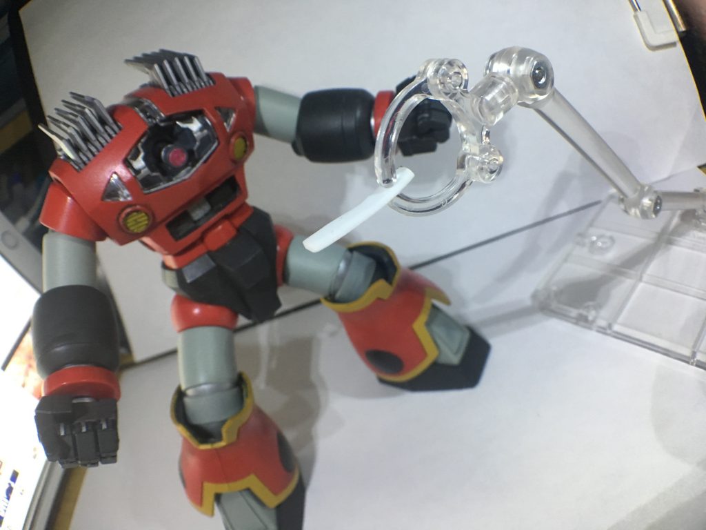 一番頑張ったところ。
腹部ワイドカッターの射出！
プラ板の積層カッターが詰まっています。