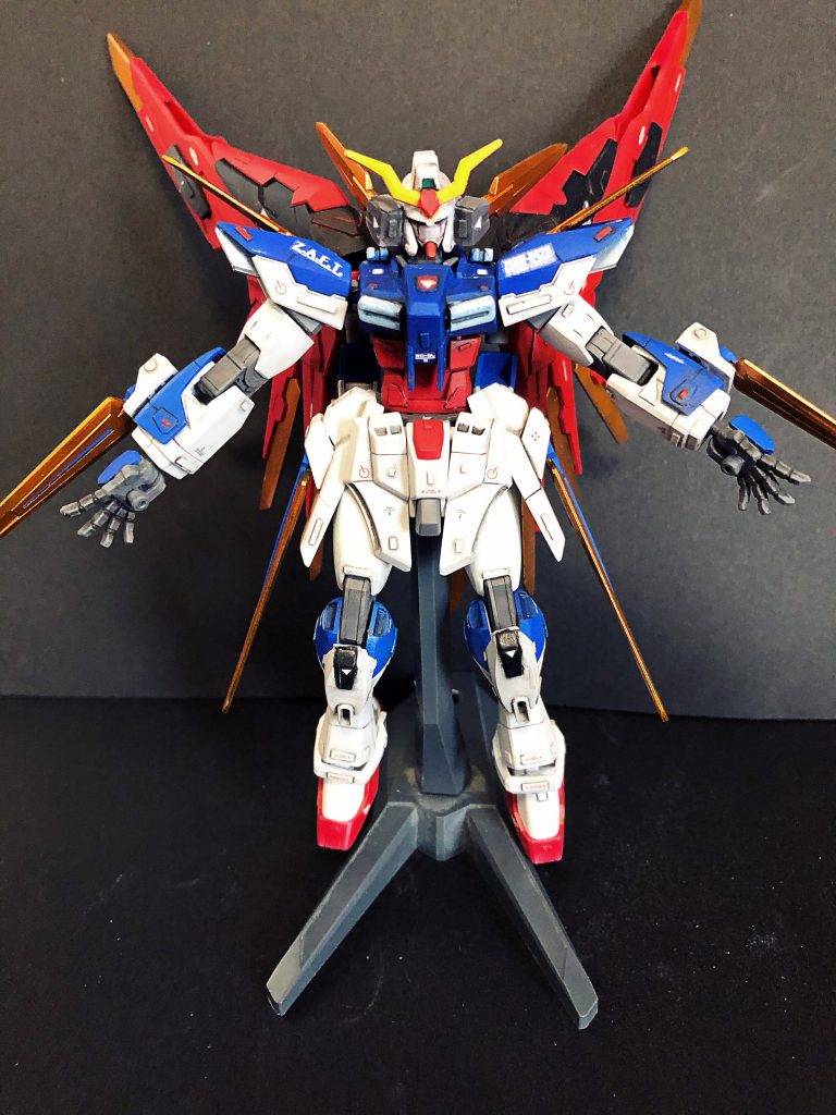 ## ZGMF-X42S［AS］デスティニーガンダムアセンション

アセンションは上昇や昇天を意味し、本機がデスティニーの性能を底上げしたことに由来する。
原型機にある武装はほぼそのまま残されているが、唯一フラッシュエッジは取り除かれ、ブレイドドラグーンへと置き換えられている。
デスティニーという高性能モビルスーツにドラグーンの操作が加わったことにより、ガンプラとしての操縦難易度が上がってしまっている。
反面、元来デスティニーが抱えていたマニュピレーター頼みの武装(パルマ・フィオキーナ、アロンダイト、名無し砲など)という弱点を内蔵火器とドラグーンでカバーすることに成功している。
デスティニーにFXの要素を組み込みつつも、あくまでCE世界の延長でありえそうな設定で作成された模様。