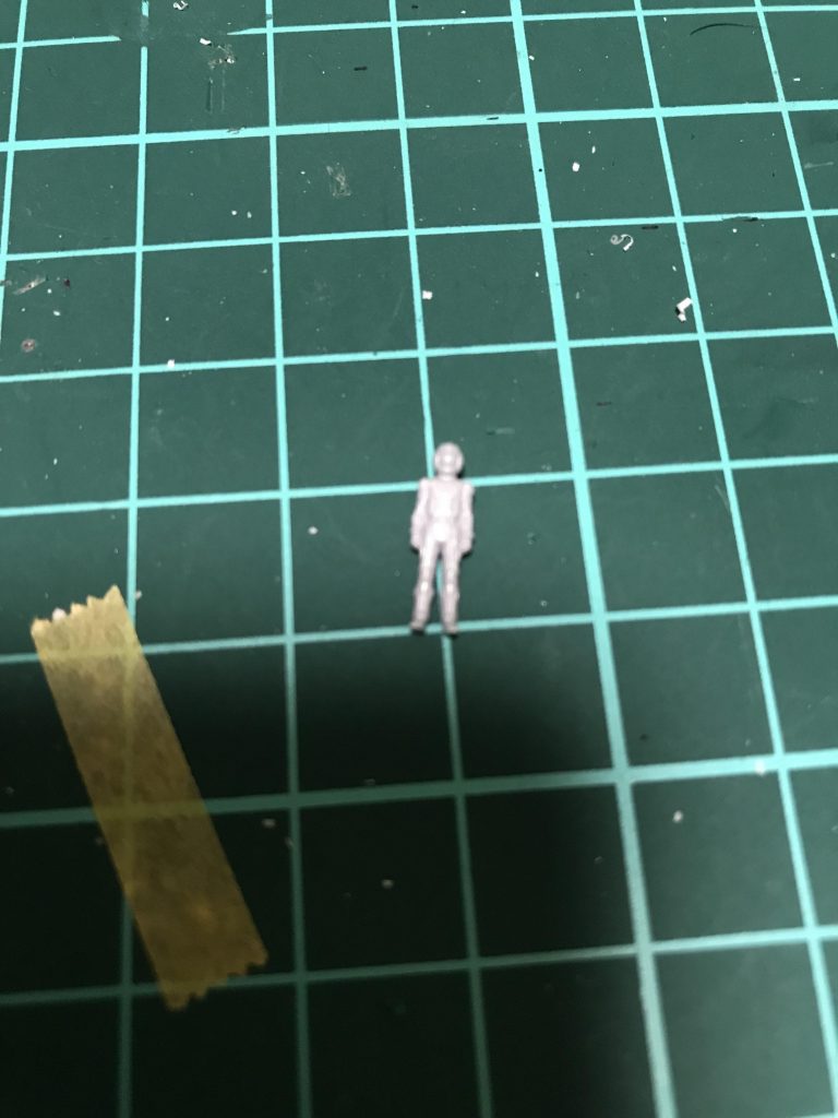 ビルダーズパーツのランナーから切り出したままの状態。