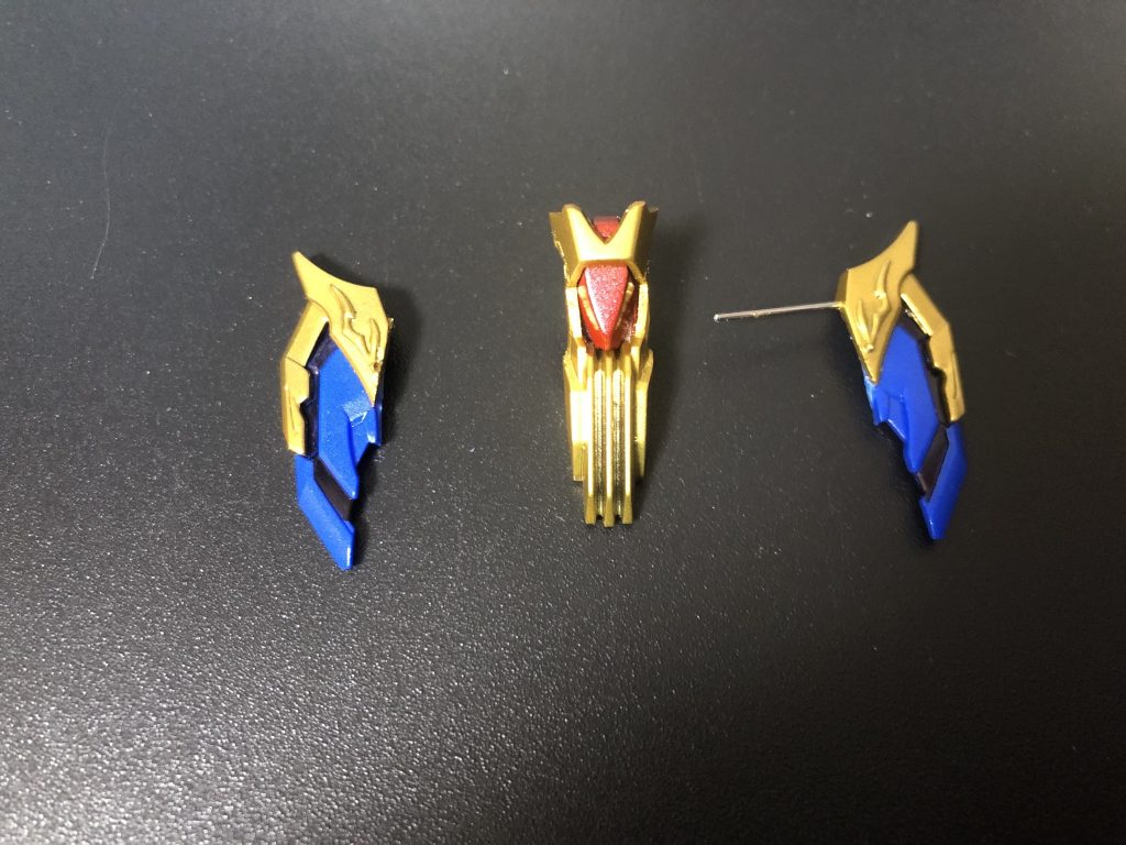 フロントアーマーは独立可動出来るようにしました。