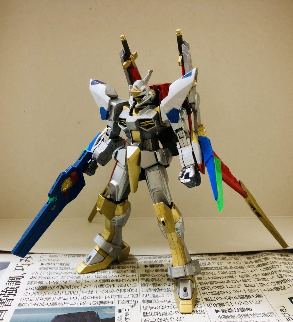 待機状態ではウイングを下部に畳んで待機している設定です。