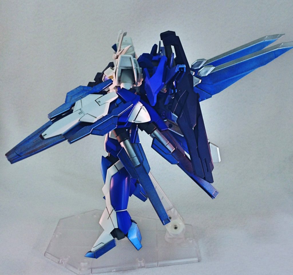 その他装備
大型GNビームサーベル×2
フィンファング×4
GNファング
ウイングブレードビット