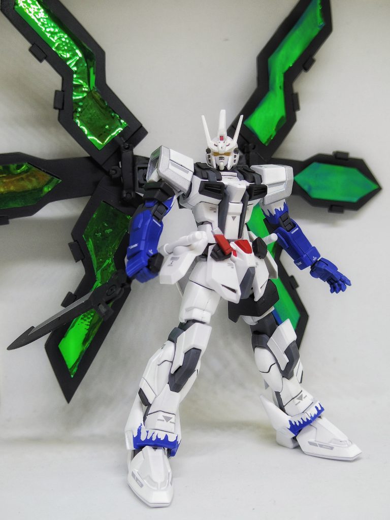 *エターナル“マキシマムドライブ”*
6枚の翼を展開した、エターナルの超高機動戦闘形態。