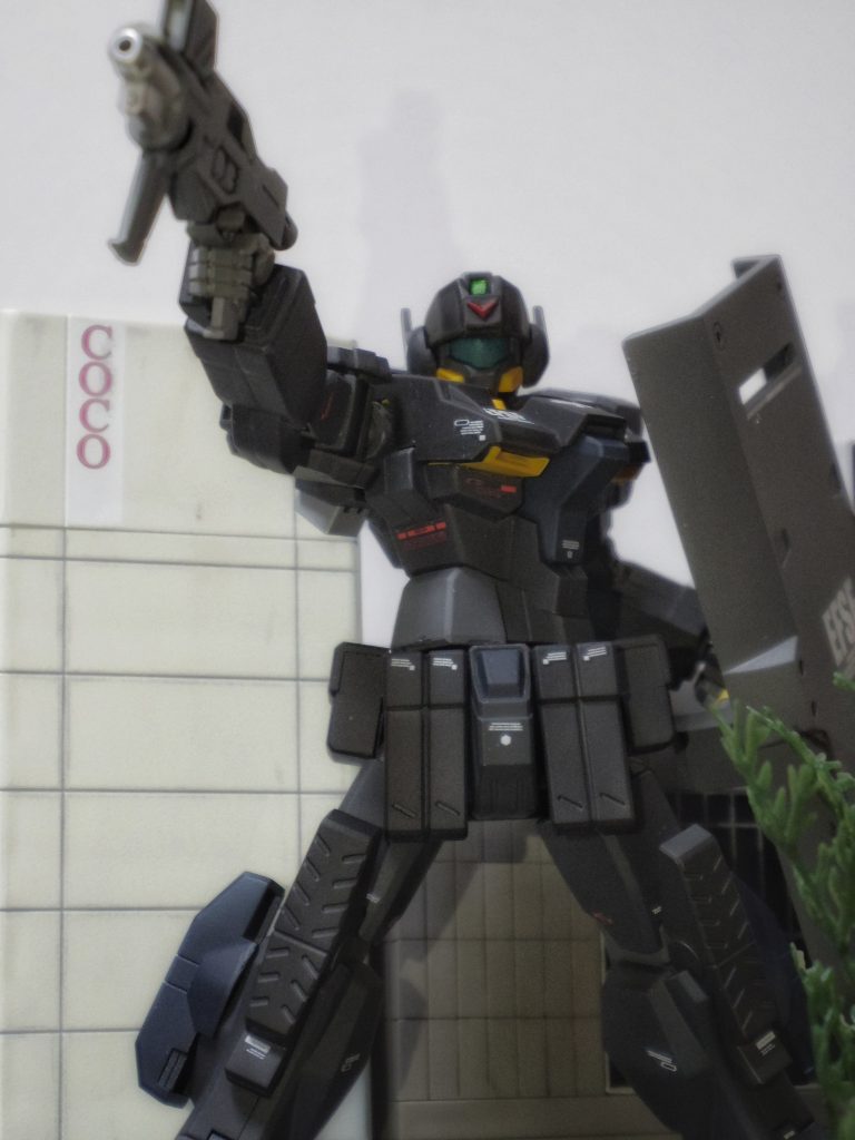 中距離での戦闘を得意とし、主に重要な建物を守護する役割を担う。