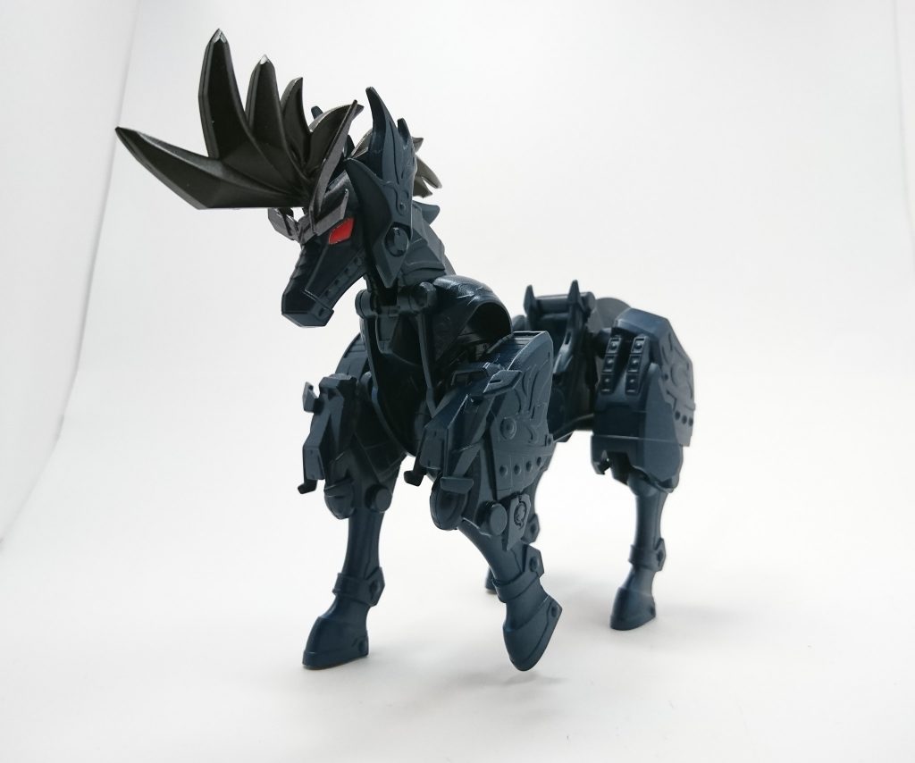 愛馬の「黒王道」。某漫画の黒いライバル馬がモチーフですw