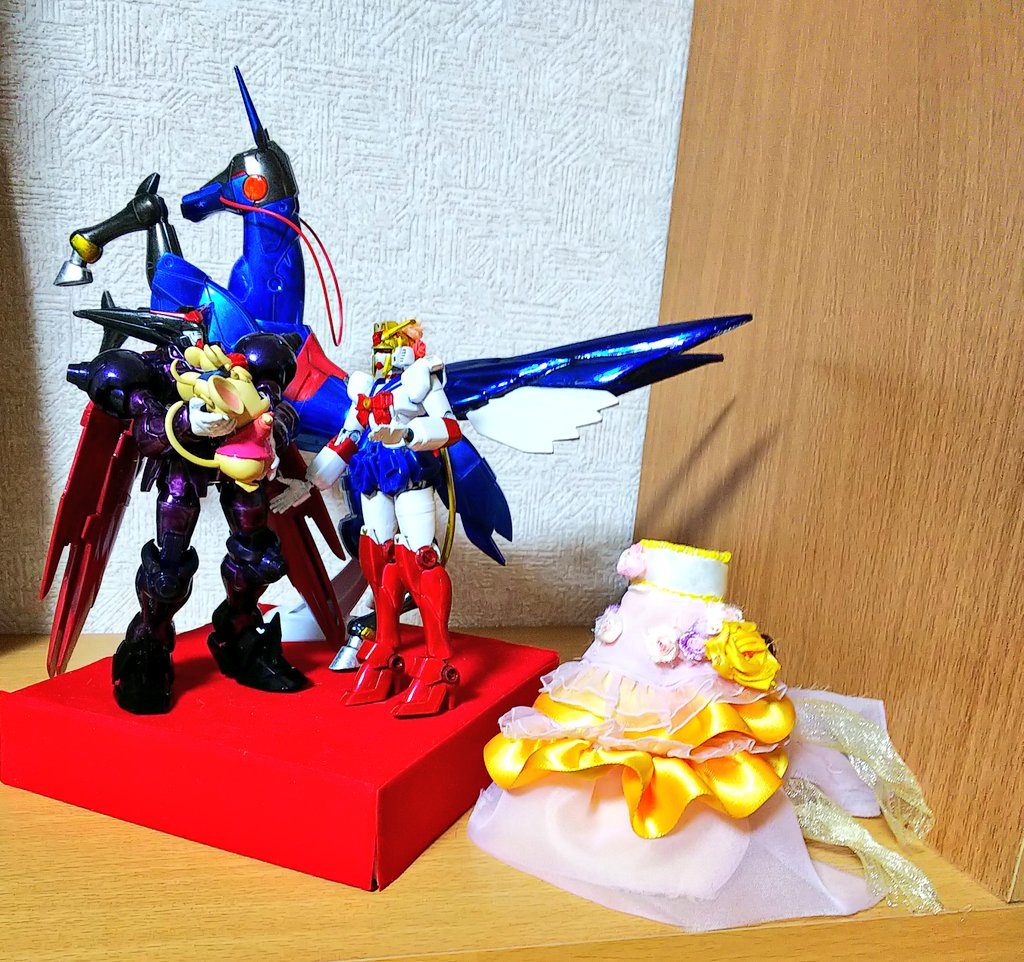 別角度から。
いかにも会話が聞こえてきそうな雰囲気…何気ない日常感が出せて満足満足(*^-^*)
ねずみは我が子♪