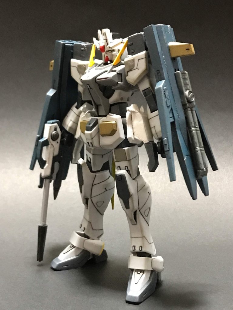 正面　ビームライフルの保持が悪いですね（汗）