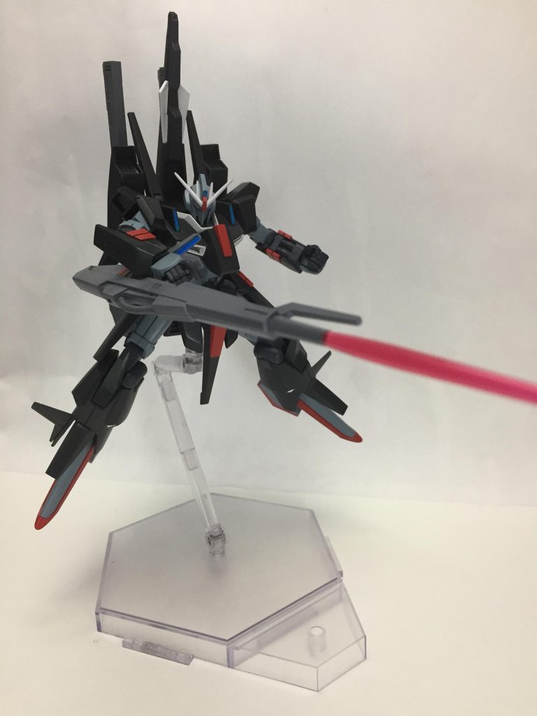 メガ・ビーム・ライフルはサーベルを発振することも可能