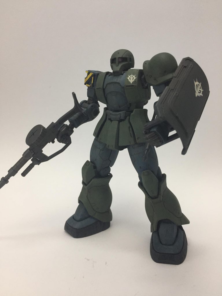 ザクⅠはゲームの影響か手持ち盾持ってる印象がありますよね