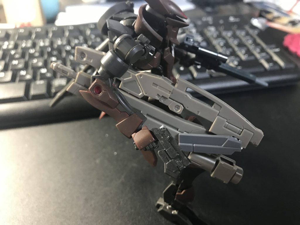 バックパックから前に展開