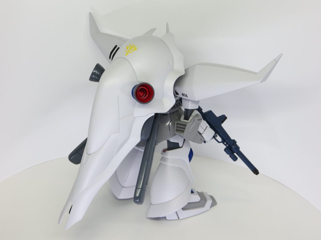 後ろから。バインダーのおかげで前から見た時と印象がかなり変わります。この角度からの見た目はお気に入り。