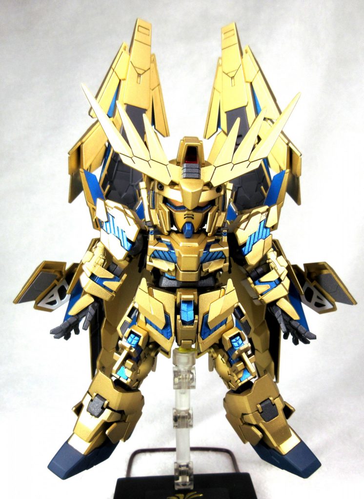 金色はクレオスのレッドゴールドを半光沢仕上げ