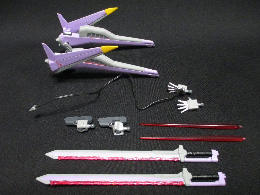 エクスカリバー対艦刀x2は1/144簡易キットのもを使ってます。