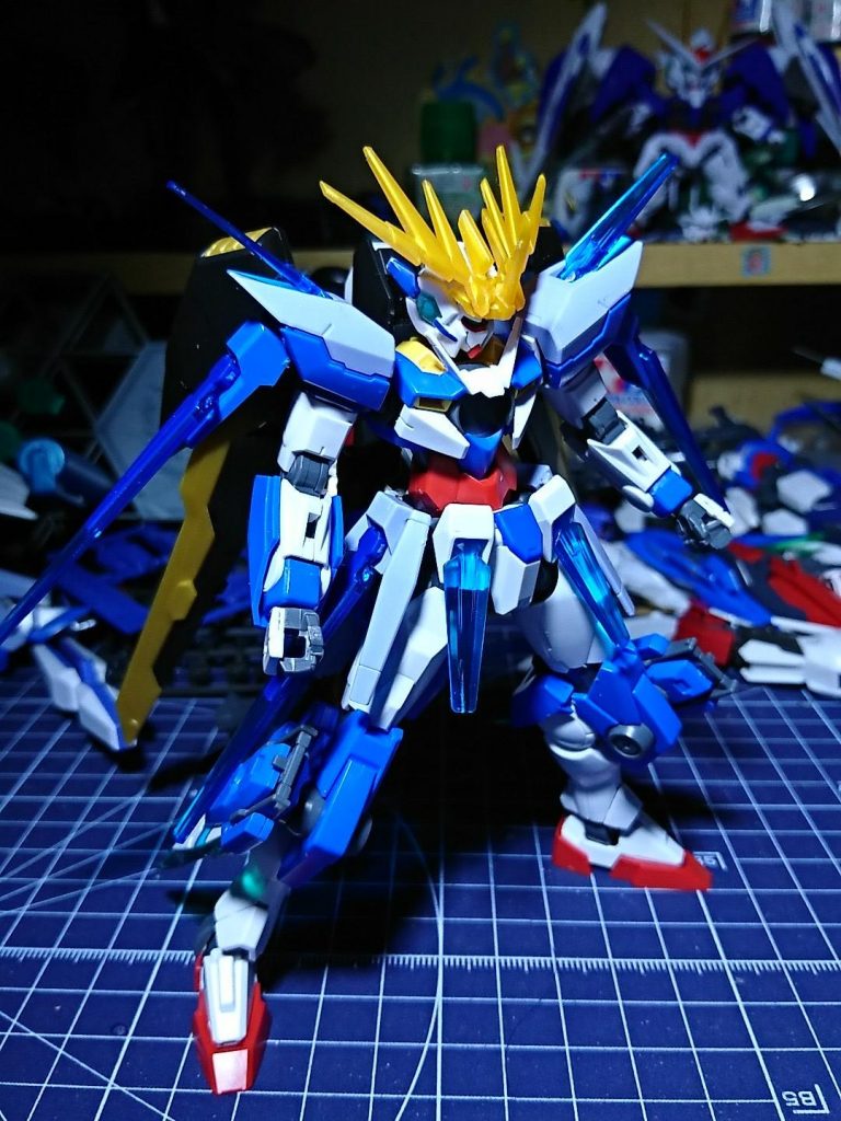 そして頭部が寂しかったのでバンシィのアンテナをそのまんま持ってきました。