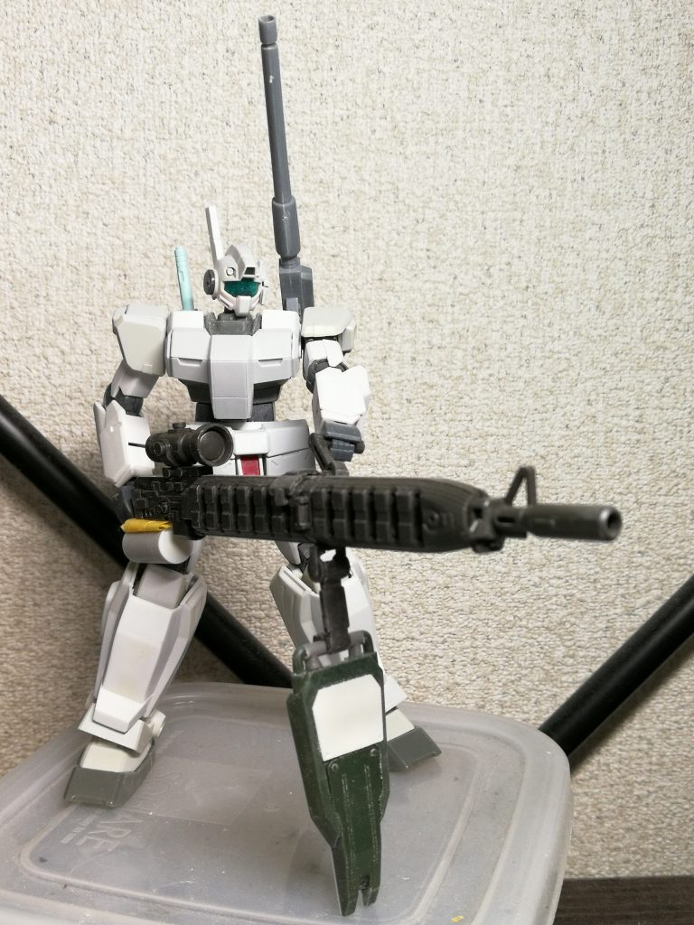 こちらが製作途中です。腕はケルディムの物を、足のアーマーはガンタンクR44から流用しています。