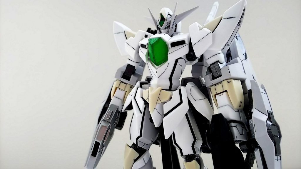 本当の1作目です!
最初はハンドガンは左右で違う色にしていました。