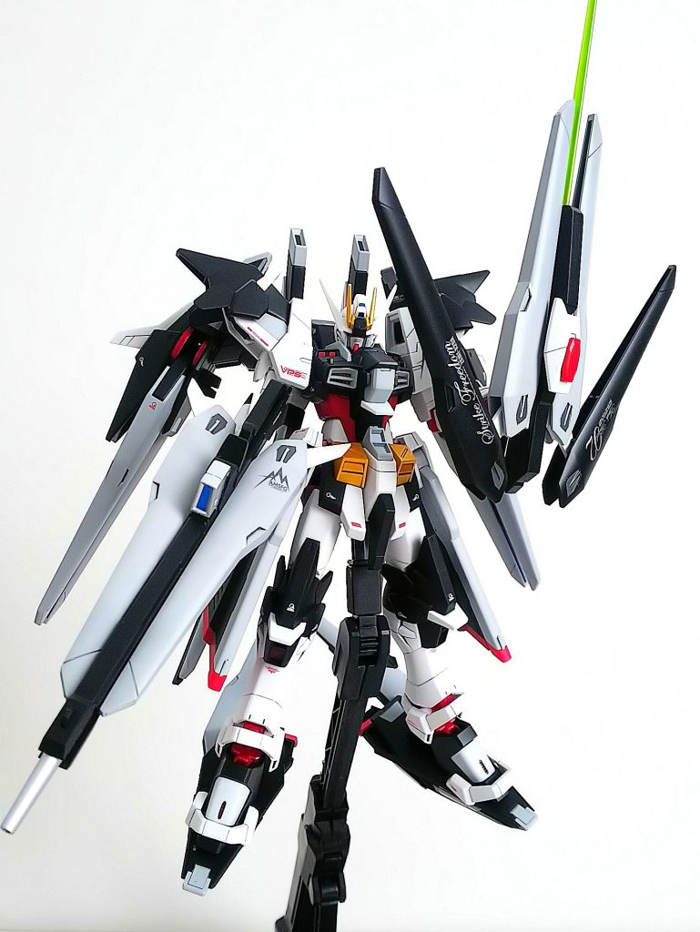 HGBF アメイジングストライクフリーダムガンダム  フルドラグーンパッケージ 完成品–6枚目/制作者：Ririto