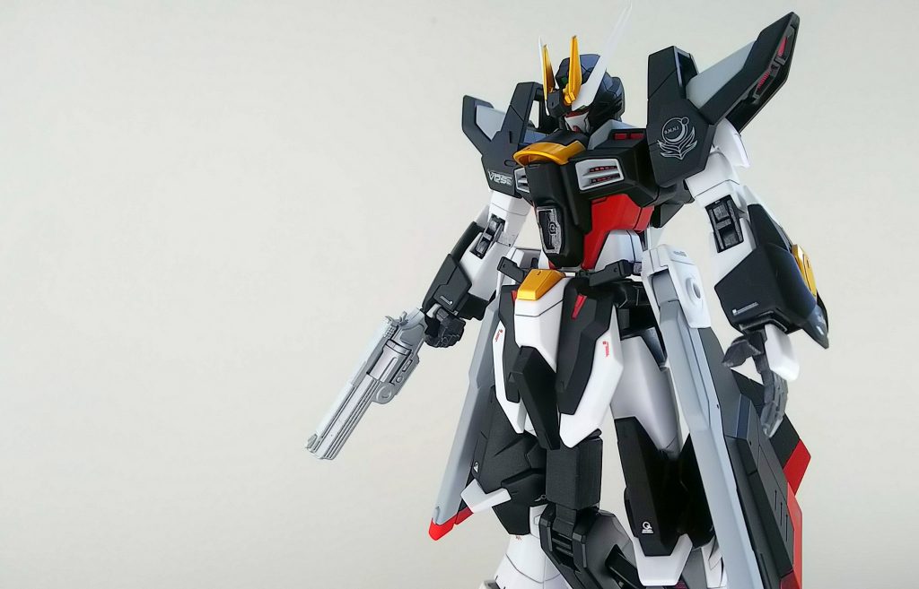 素対になります!アドウがアメストベースで改造を施しました!
フロンとスカートにヴィダールのハンドガンを装備しています!