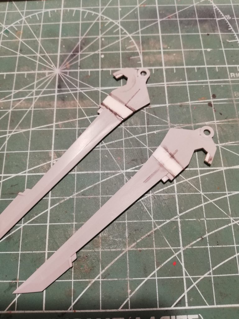 フラガラッハ3の延長部分。
1mm厚しか無い物を延長するのは強度的にかなり怖いですね。(この後2回折ってます)