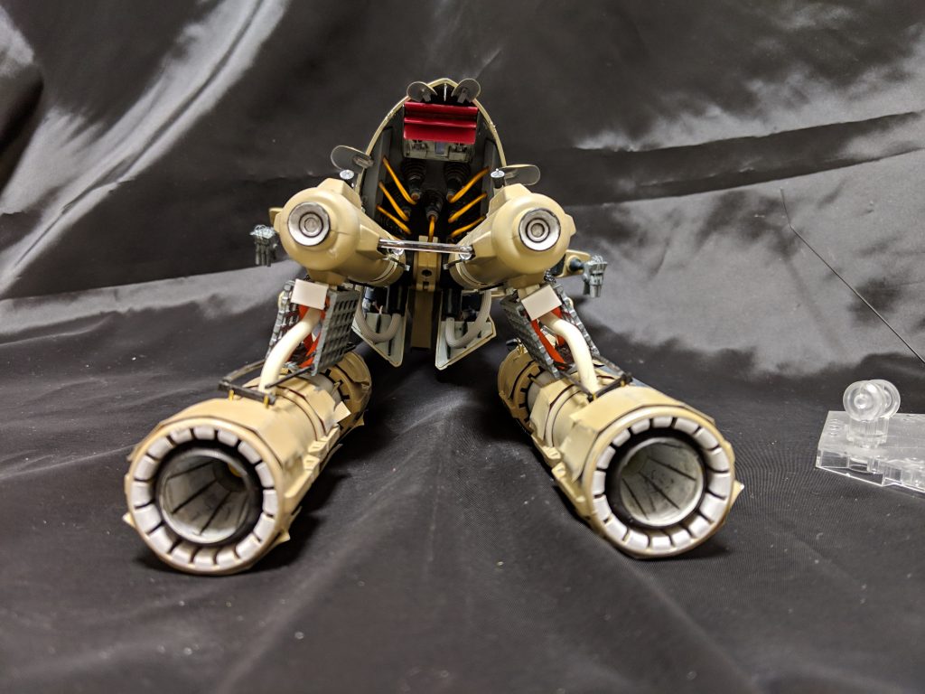 おしりの中
カラーアルミ線がアクセント