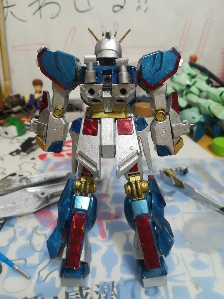 バックのサイコフレーム✨ですカラーリングはシルバーにメタリックブルー✨です✨筆塗装です✨フィンファンネルはニューガンダム3機分を使いました✨